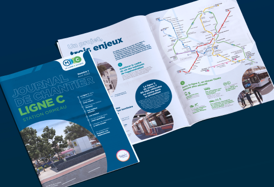 Vue intérieure et extérieure d'un journal de chantier